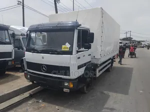 Mercedes 814 With Tanpooll