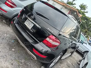Mercedes-Benz M Class 2009 Black