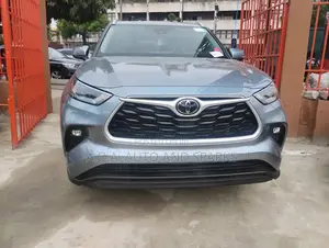 Toyota Highlander 2022 Gray