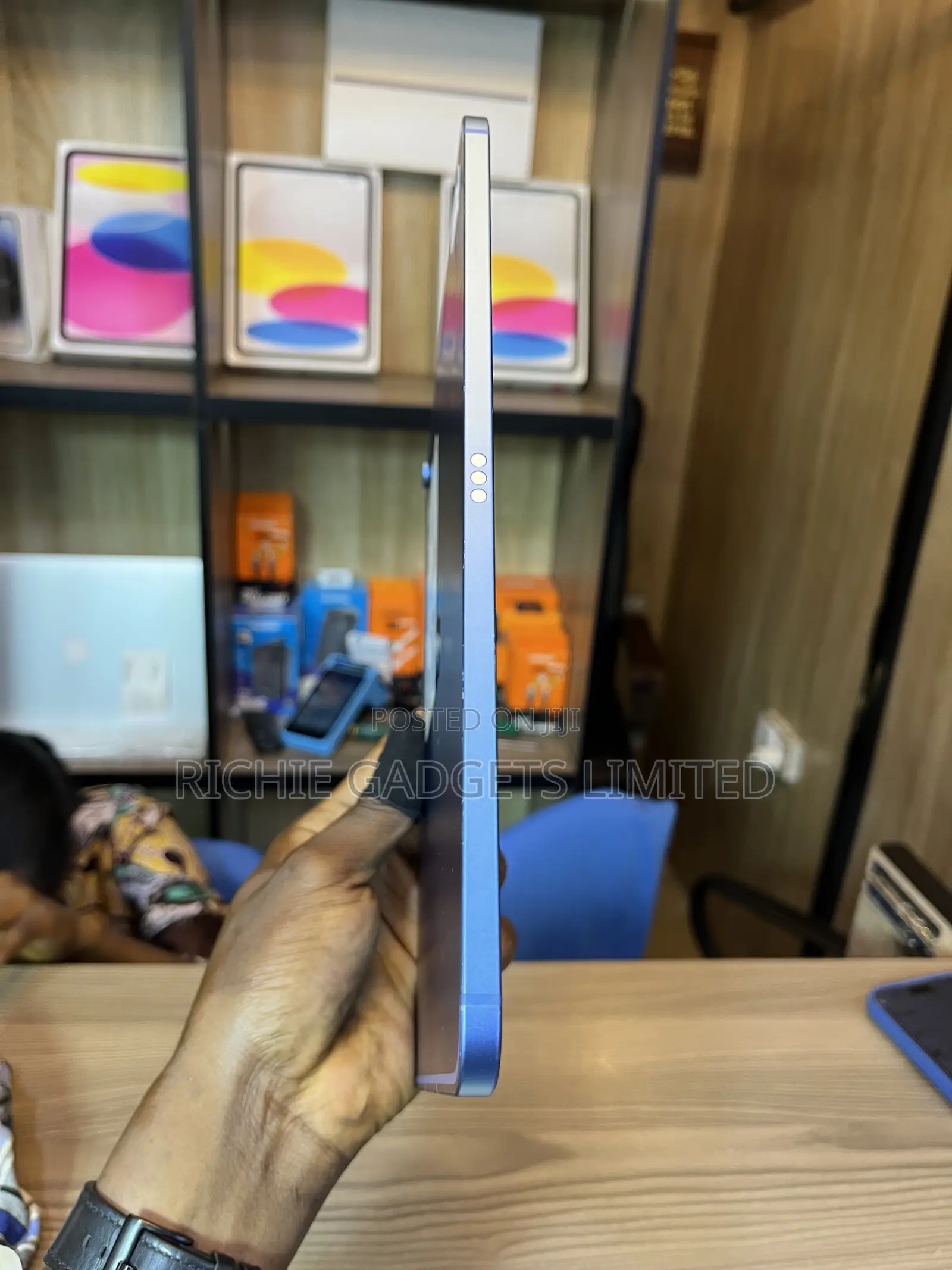 Apple iPad (2025) 128 GB Blue