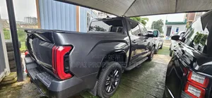 Toyota Tundra 2024 Gray
