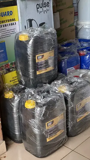20-Liter Container of Caterpillar (CAT) Cooling System Cleaner