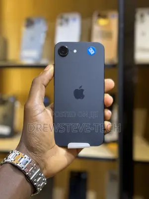 Apple iPhone 16e 128 GB Black
