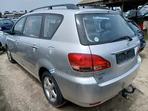 Toyota Avensis Verso 2005 Silver