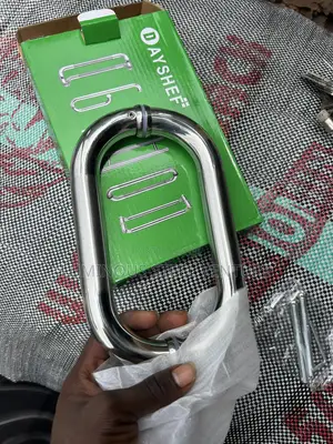 Get the Best Handel of Steel Sliver for Your Shower Cubicle 304