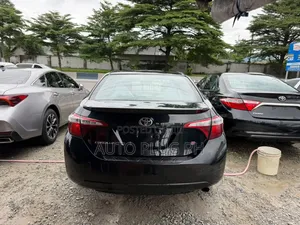 Toyota Corolla S Premium 4dr Sedan (1.8L 4cyl CVT) 2015 Black