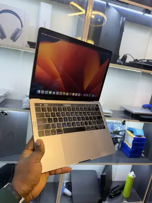 Laptop Apple MacBook Pro 2019 8GB Intel Core i5 SSD 256GB