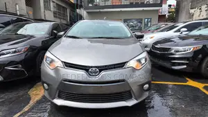 Toyota Corolla LE Eco 4dr Sedan (1.8L 4cyl CVT) 2016 Gold
