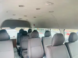 Toyota HiAce 2018 White