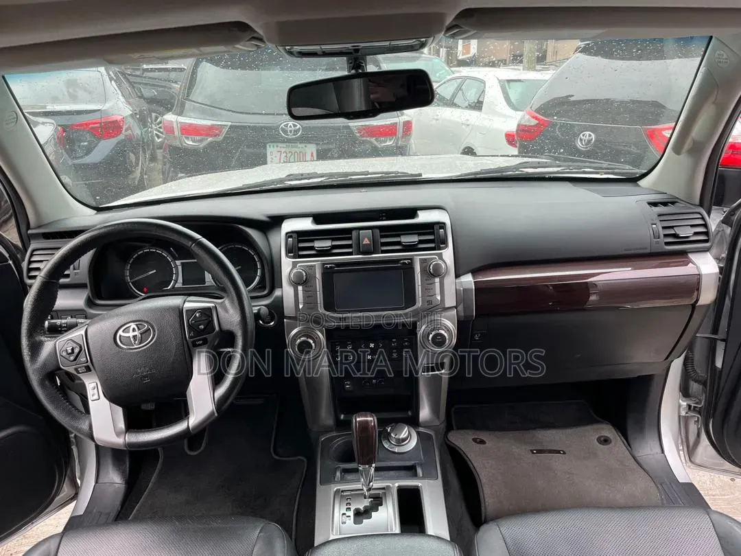 Toyota 4-Runner 2015 Silver