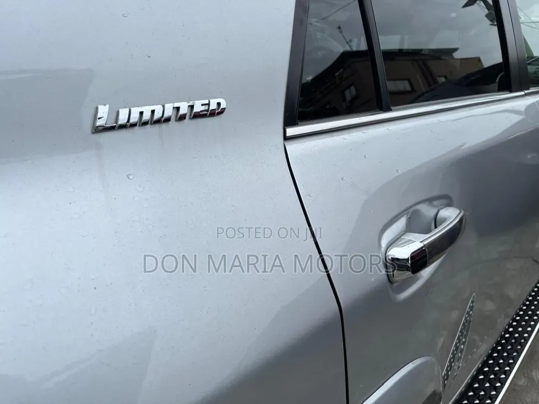 Toyota 4-Runner 2015 Silver
