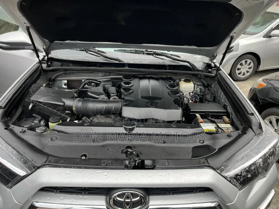 Toyota 4-Runner 2015 Silver