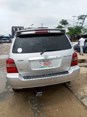 Toyota Highlander 2004 Silver
