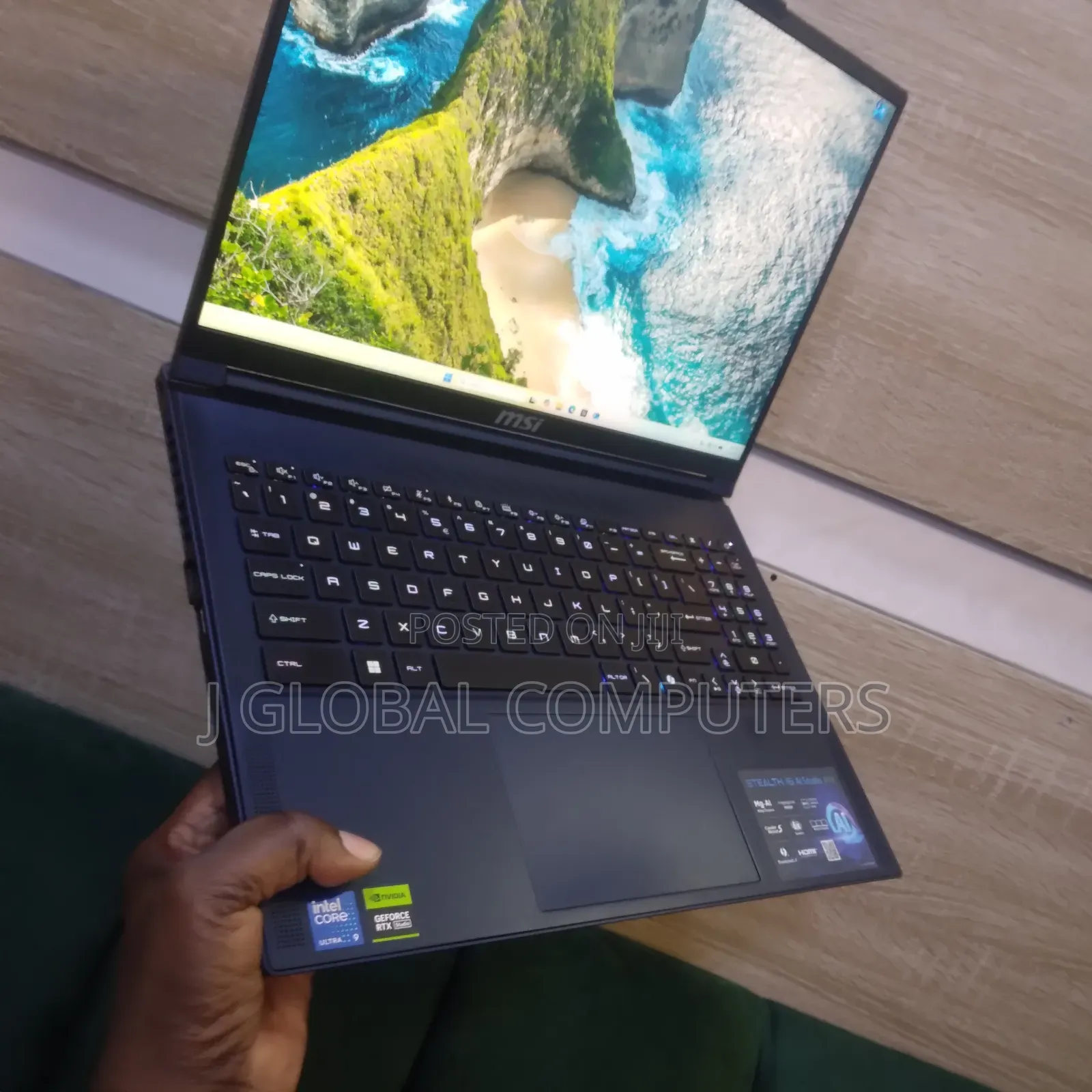 Laptop MSI 64GB Intel Core Ultra 9 SSD 2T