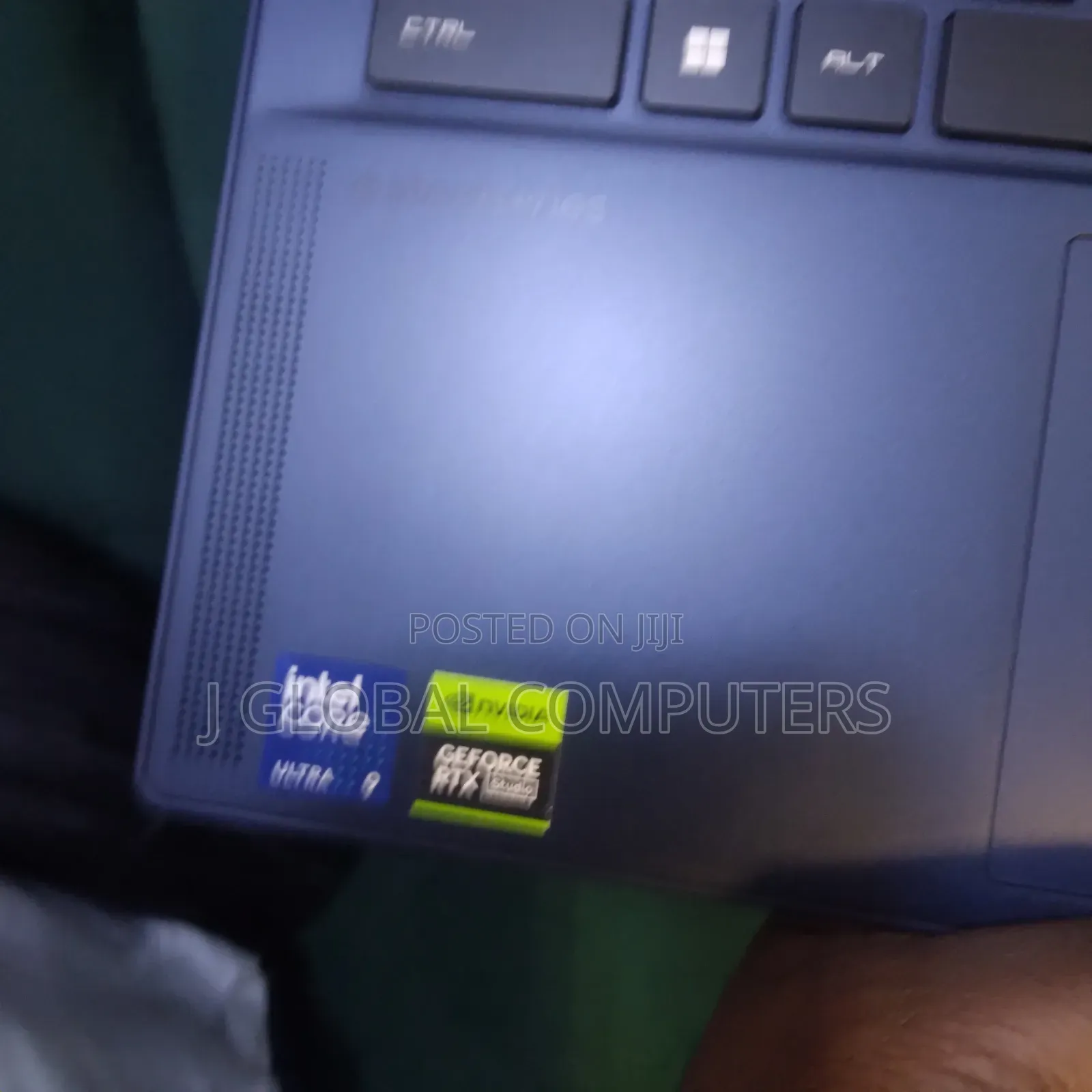 Laptop MSI 64GB Intel Core Ultra 9 SSD 2T