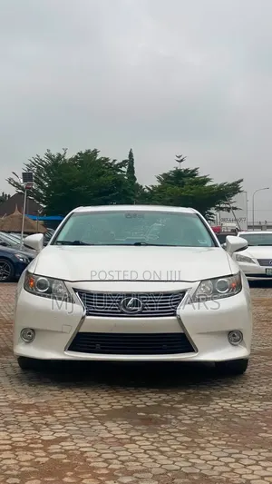 Lexus ES 2014 White