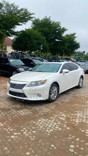 Lexus ES 2014 White