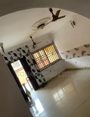 3bdrm Apartment in Zionist Estate, Akala Express for rent