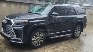 Toyota 4-Runner Limited 4WD 2024 Black