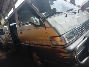 Mitsubishi L300 2004 Silver