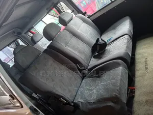 Mitsubishi L300 2004 Silver