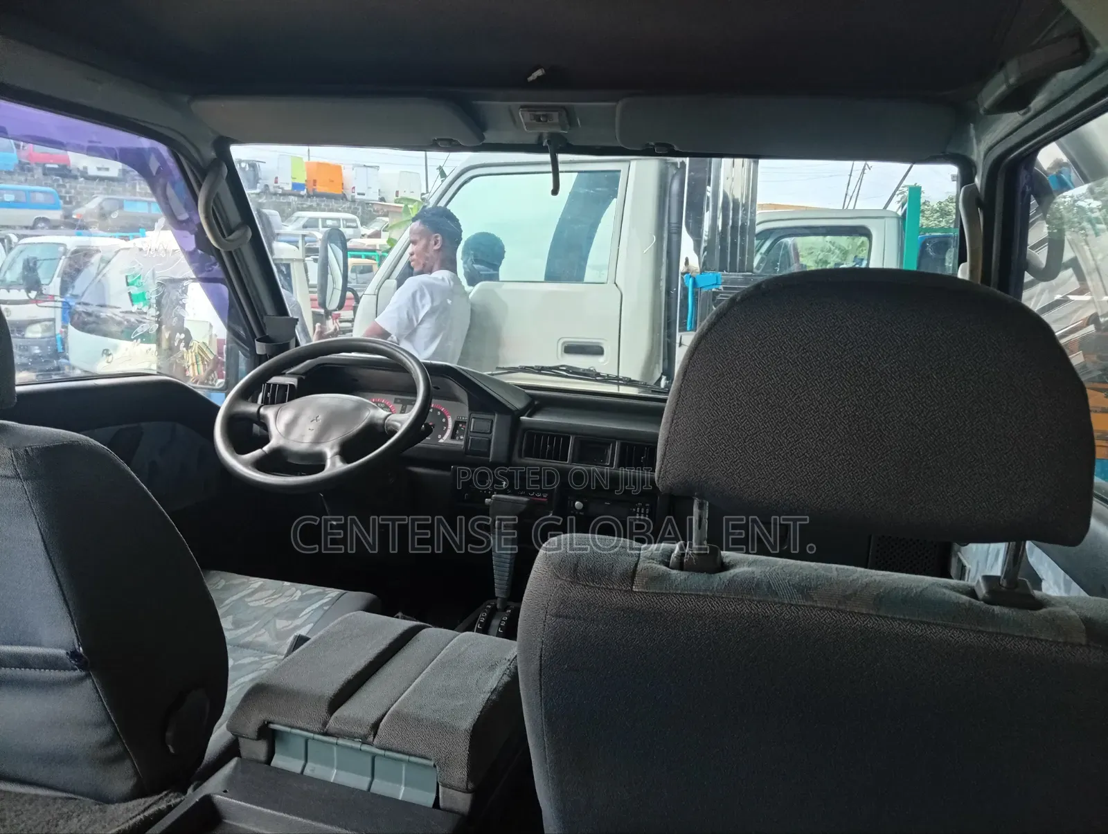 Mitsubishi L300 2004 Silver