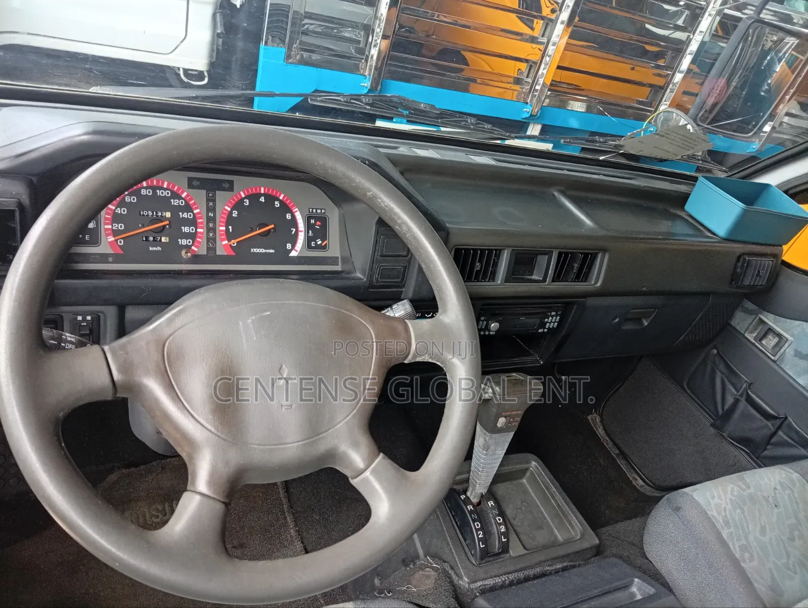 Mitsubishi L300 2004 Silver