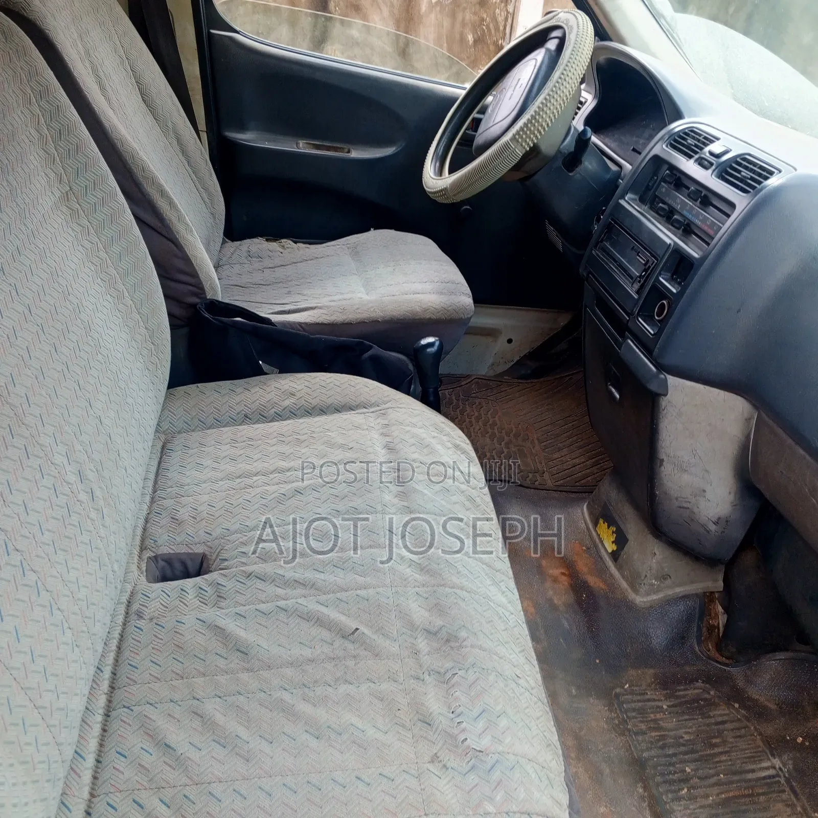 Toyota HiAce 2002 White