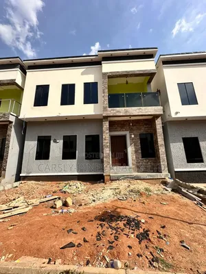 4bdrm Townhouse/Terrace in Kiami for sale