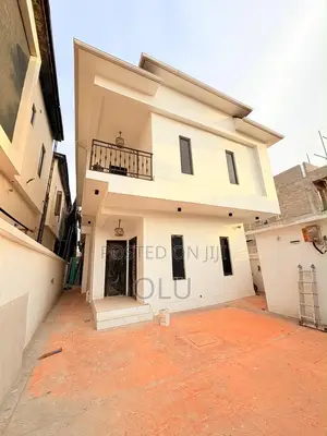 Furnished 4bdrm Duplex in Surulere Lagos State, Coker for sale