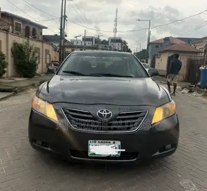 Toyota Camry XLE 4dr Sedan (2.4 4cyl 5A) 2008 Gray