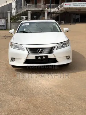 Lexus ES 350 FWD 2015 White