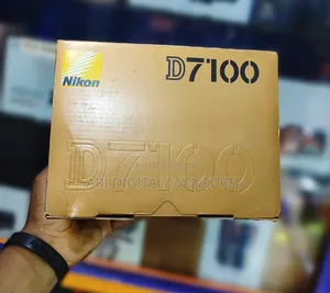 Nikon D7100