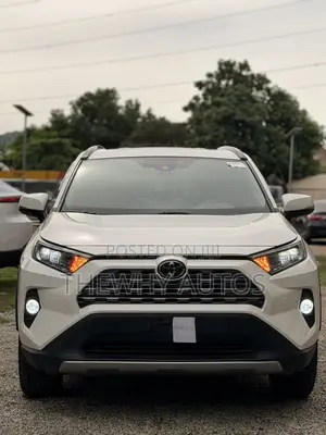 Toyota RAV4 Limited FWD 2020 White