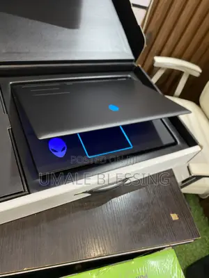 Laptop Alienware M16 R2 16GB Intel Core Ultra 7 SSD 1T