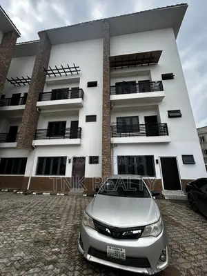 Furnished 3bdrm Townhouse/Terrace in Jahi for sale