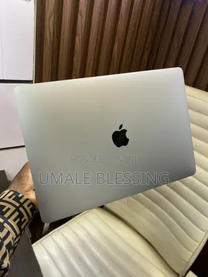 Laptop Apple MacBook Pro 2022 M2 8GB Intel Core M2 SSD 256GB