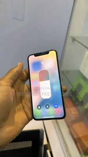 Apple iPhone XS 64 GB White