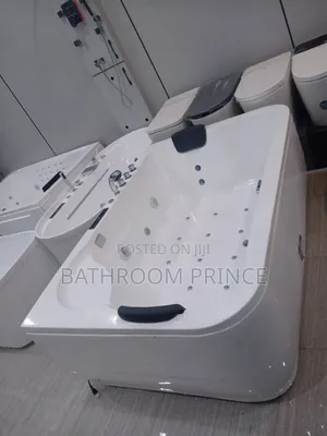Executive White Double Straight Jacuzzi With Seat and Headrest