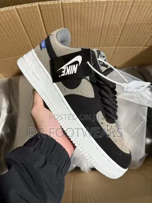 Nike Air Force 1 Low Casual Sneakers
