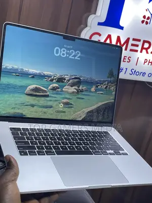 Laptop Apple MacBook Air 2024 M3 24GB Apple M3 SSD 1T