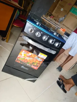 Boscon 4 Gas Burner Gas Cooker With Oven Rack-(Black)