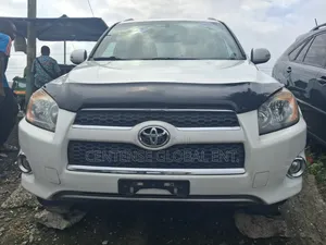 Toyota RAV4 2012 White