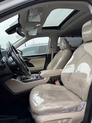 Toyota Highlander Limited 2022 White