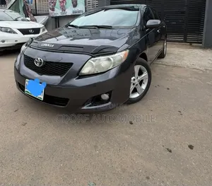 Toyota Corolla 2010 Gray