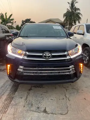 Toyota Highlander XLE 4dr SUV (3.5L 6cyl 6A) 2015 Blue