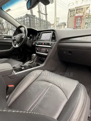 Hyundai Sonata Limited 2018 Blue