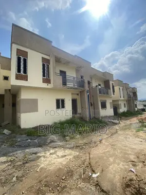 4bdrm Duplex in Brains And Hammers, Life Camp for sale