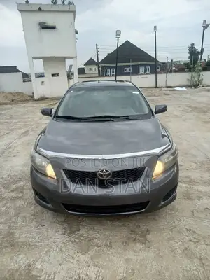 Toyota Corolla 2010 Gray