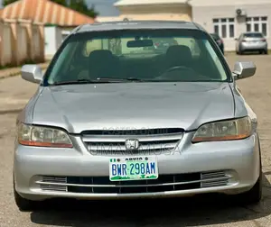 Honda Accord 2001 Silver